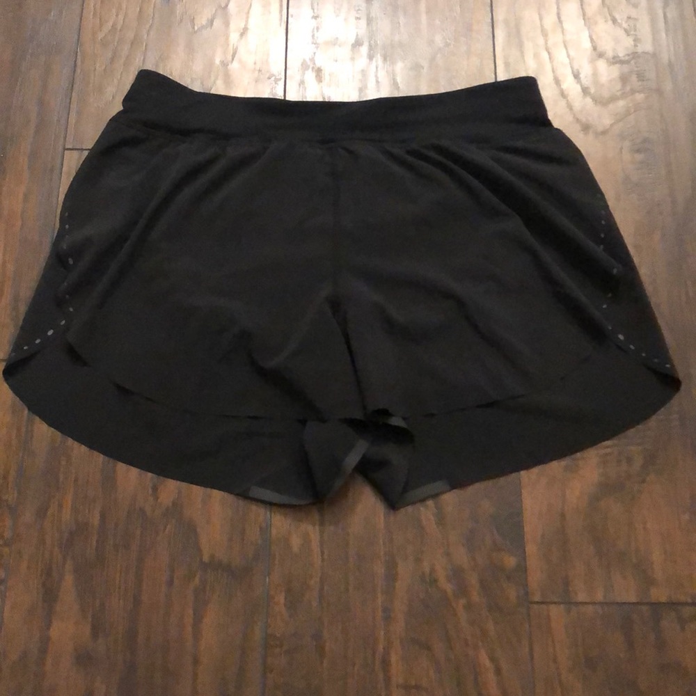 Lululemon Find your pace shorts size 8